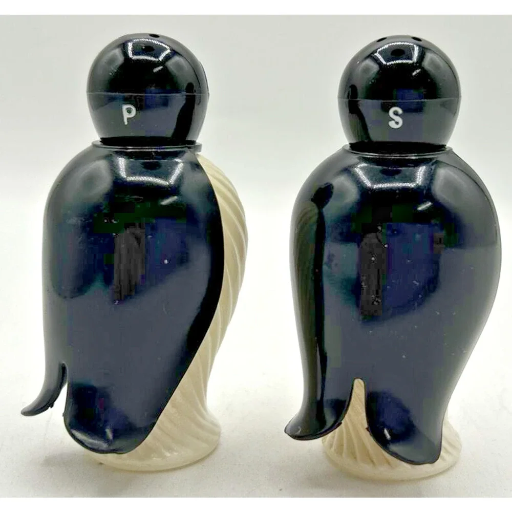Vintage Retro Salt and‎ Pepper Shakers Penguin Plastic Head Glass Base U260/10